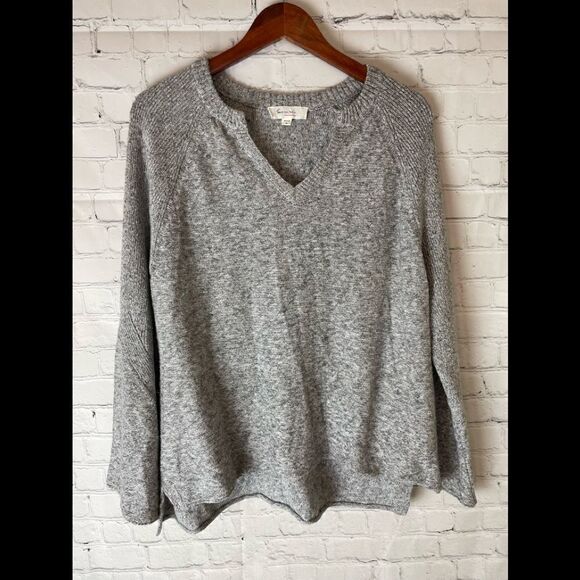 Vince Camuto Turo Gray Sweater Medium - Picture 1 of 8